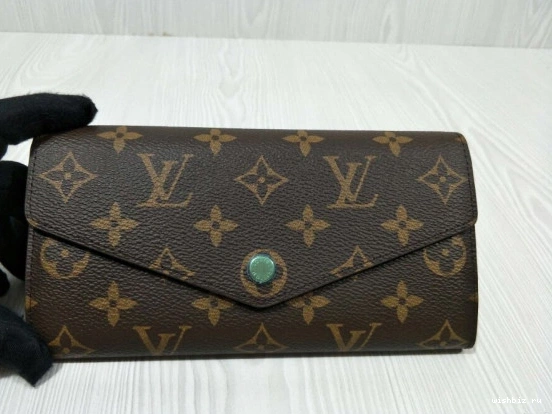 WIS VUITTON SARAH LOUIS WALLET 0306